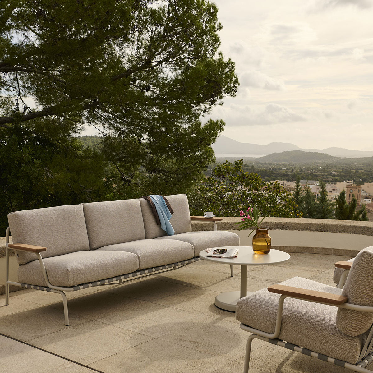 Muuto - Settle Outdoor Sofa 3 seater - Taninihome.com
