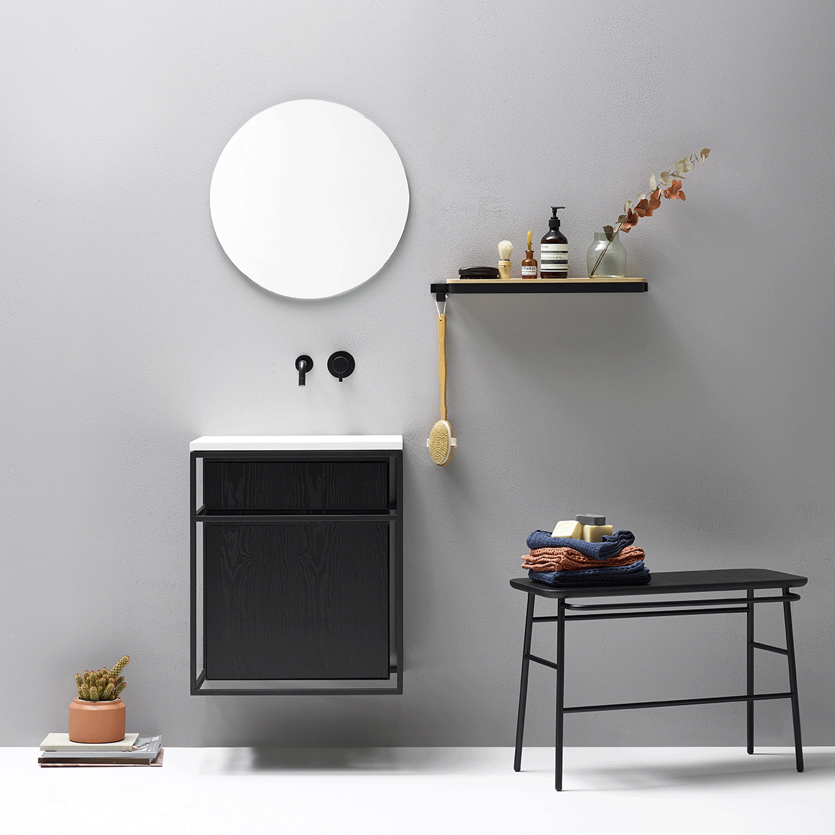 Ex.t - Hang Small - Taninihome.com