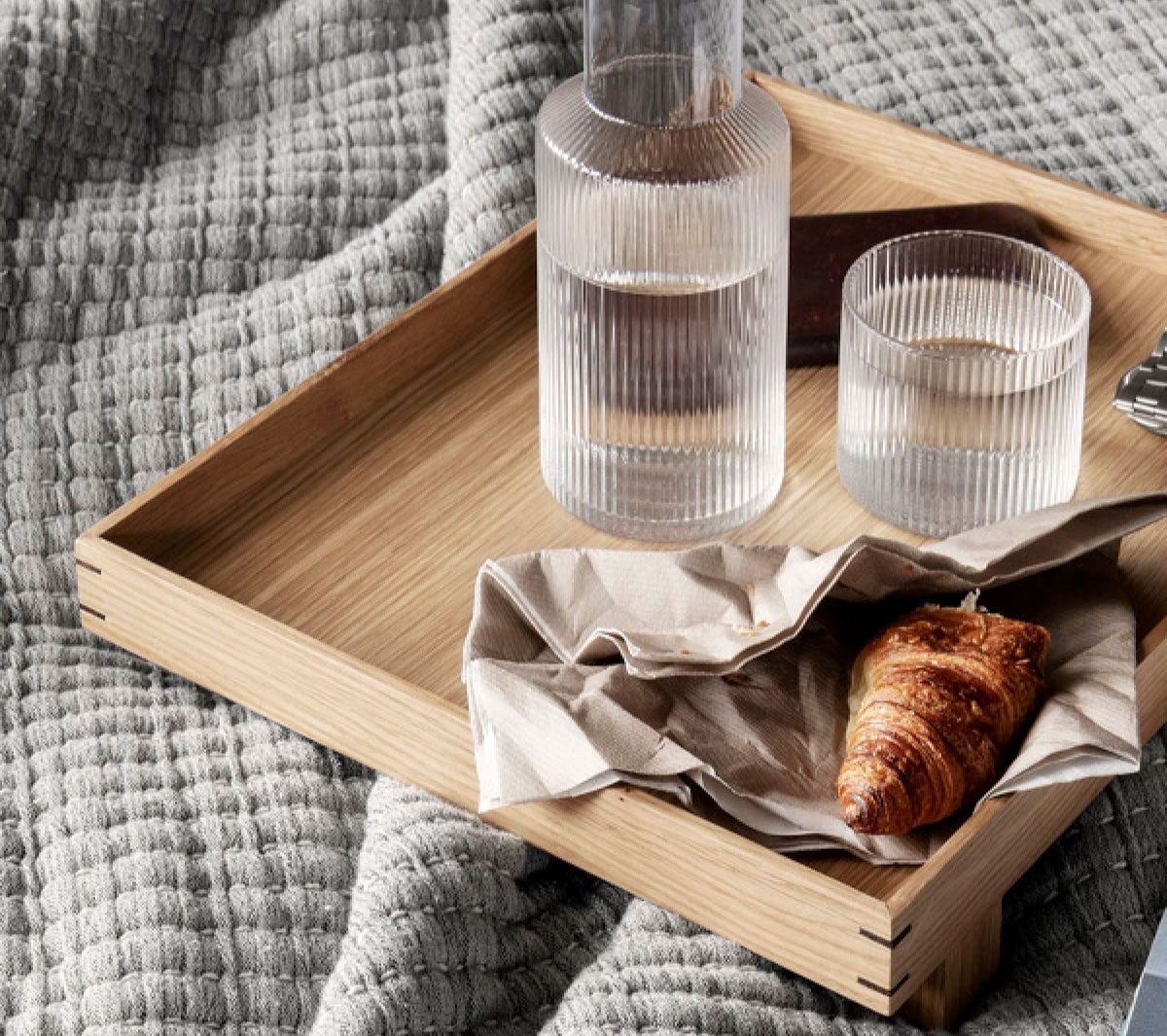 Ferm Living - Ripple Carafe Set Small Smoked Grey - Taninihome.com