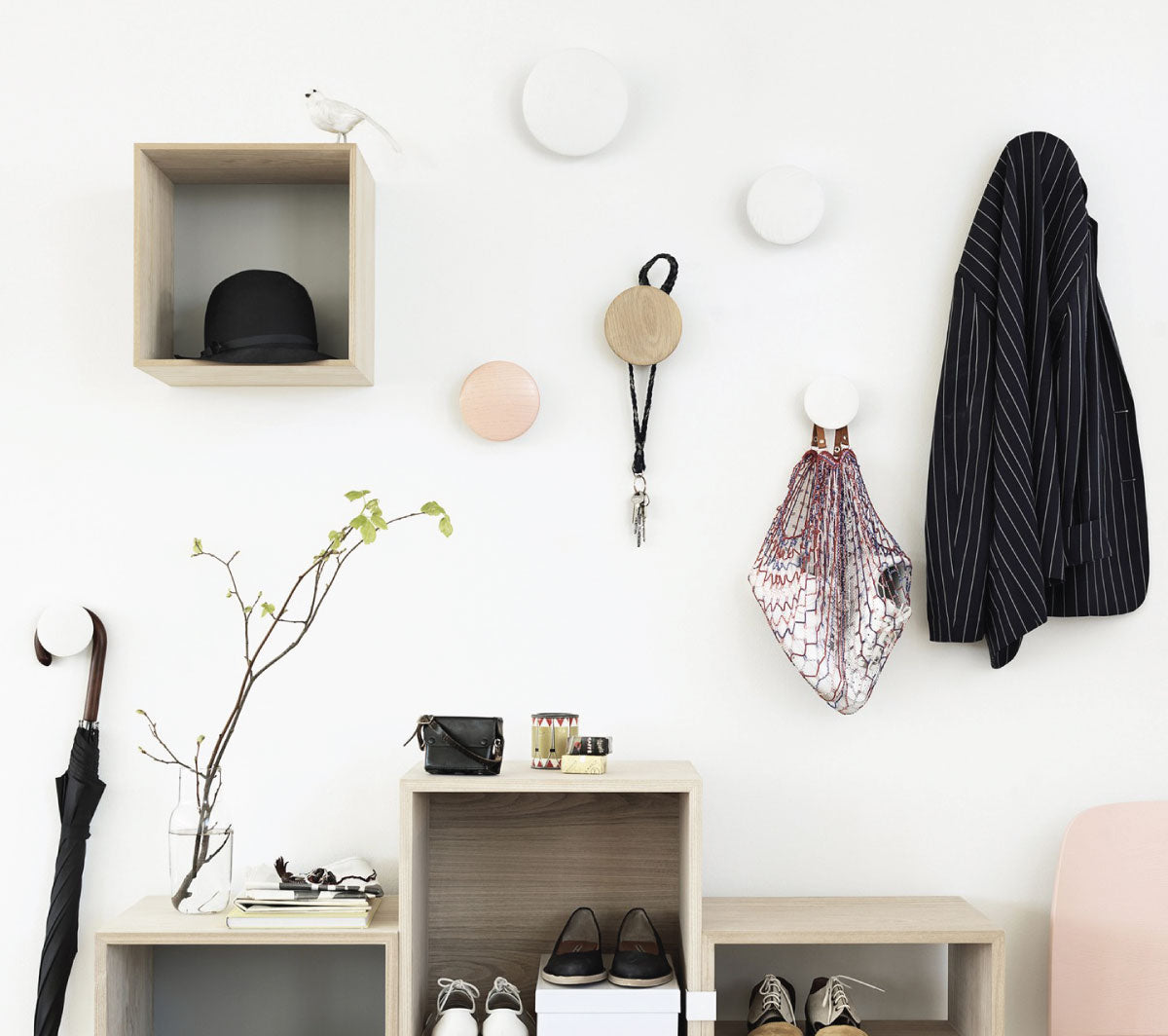 Muuto - Dots Wood Ø17 dark grey - Taninihome.com