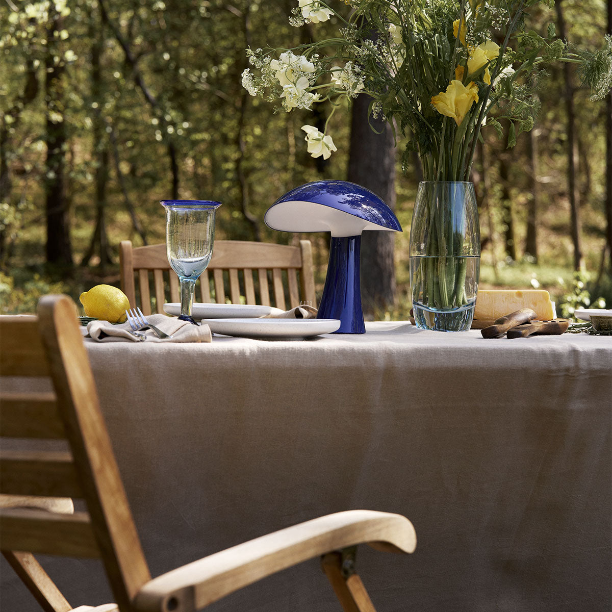 Rumee 220 portable lamp