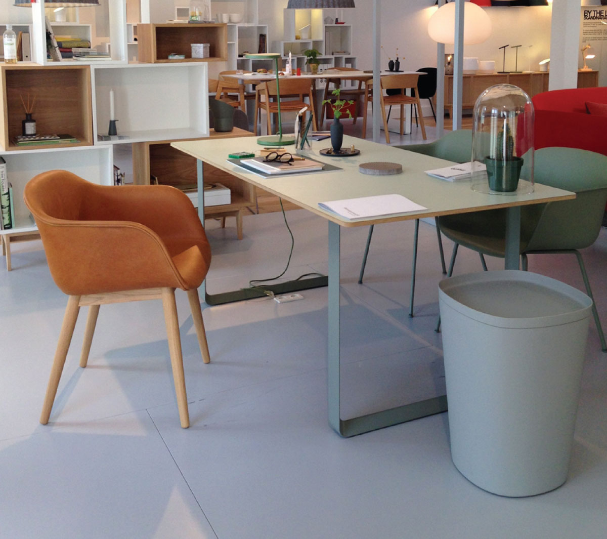 Muuto - Fiber Armchair white - Taninihome.com