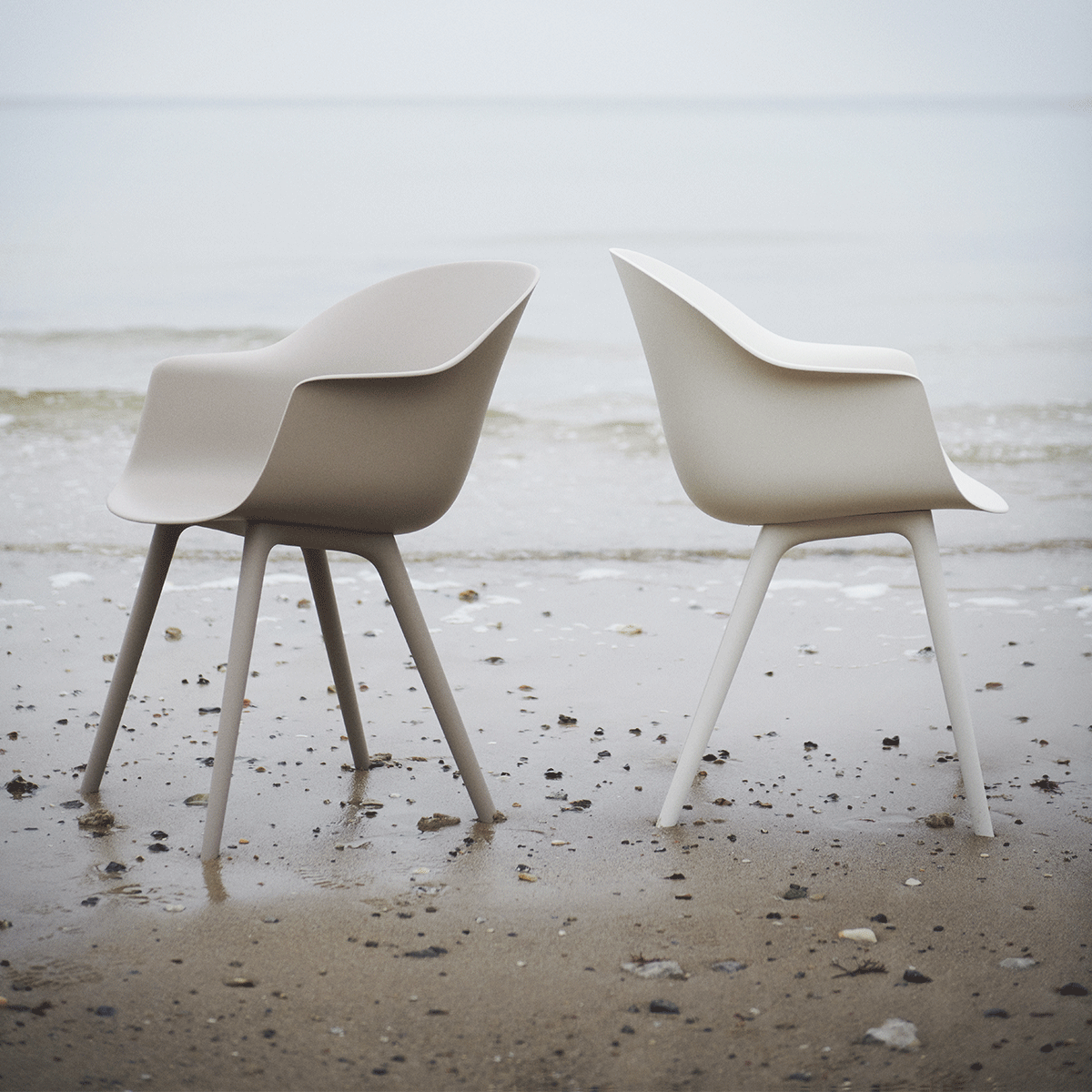 Gubi - Bat Dining Chair Plastic - Taninihome.com