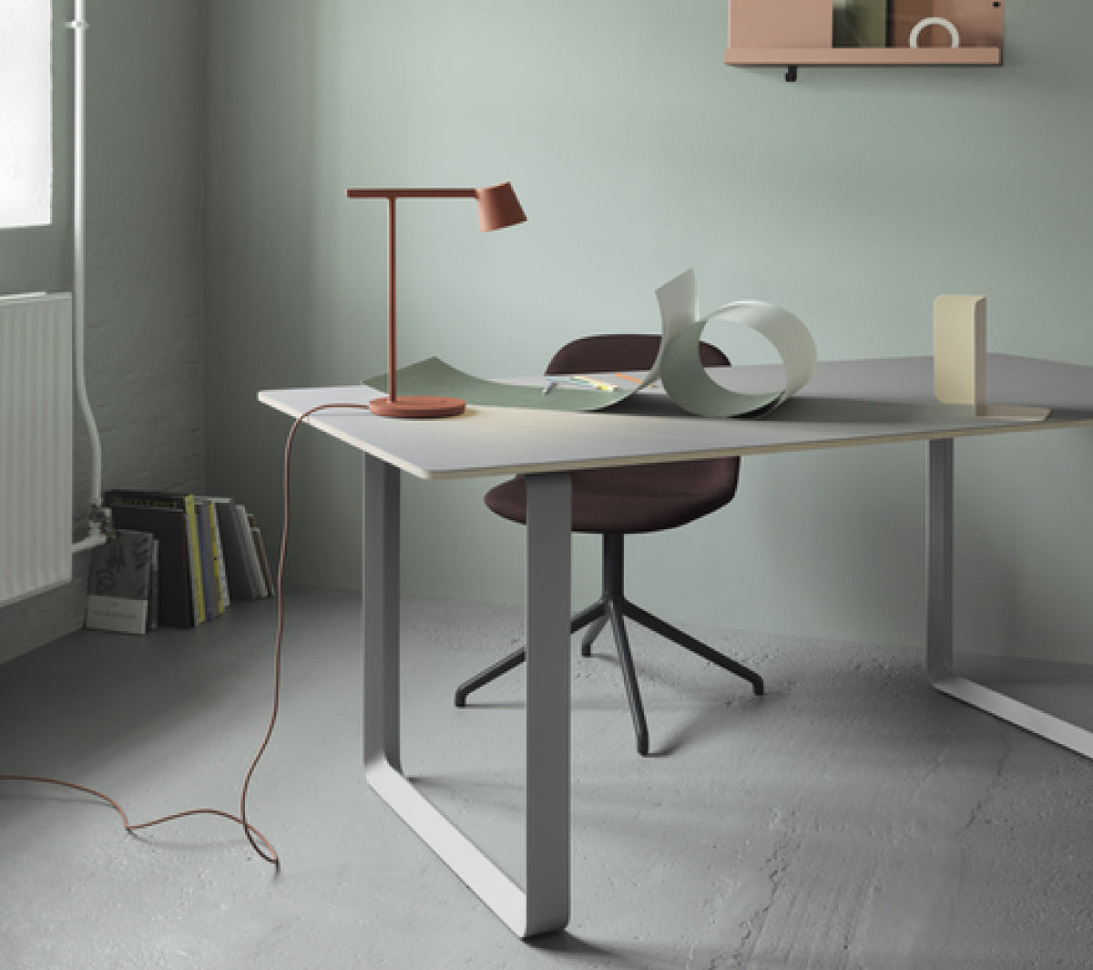 Muuto - Tip table lamp - Taninihome.com
