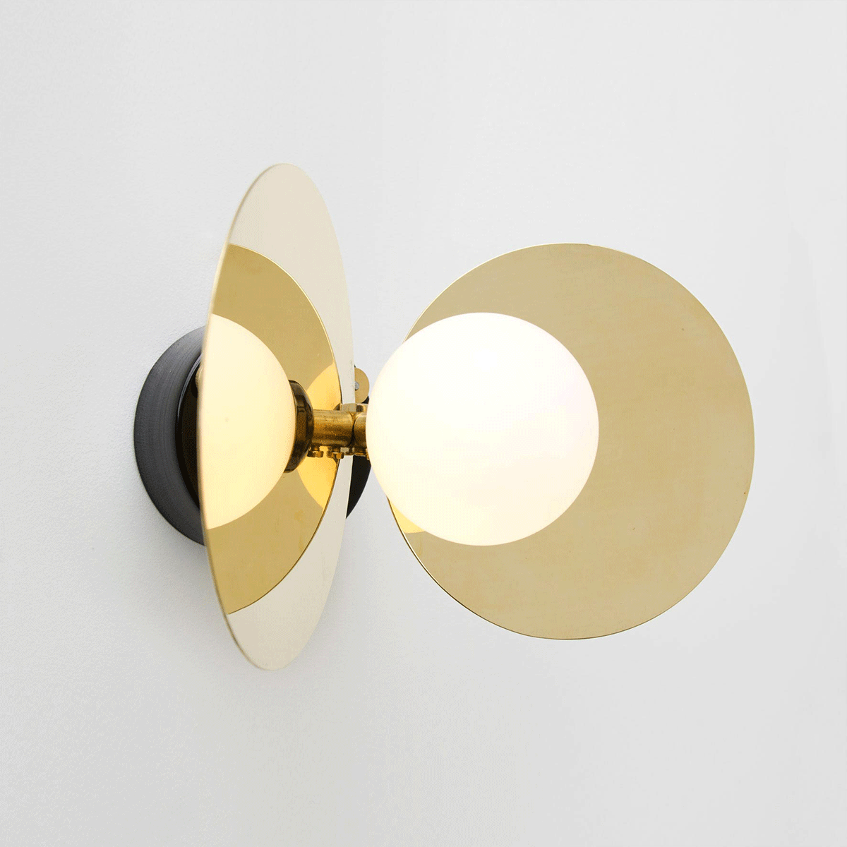 Atelier Areti - Ilios wall light - Taninihome.com