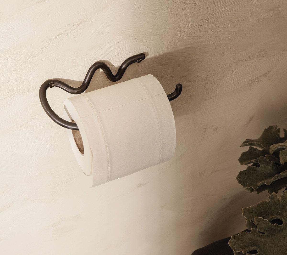 Curvature Toilet Paper Holder