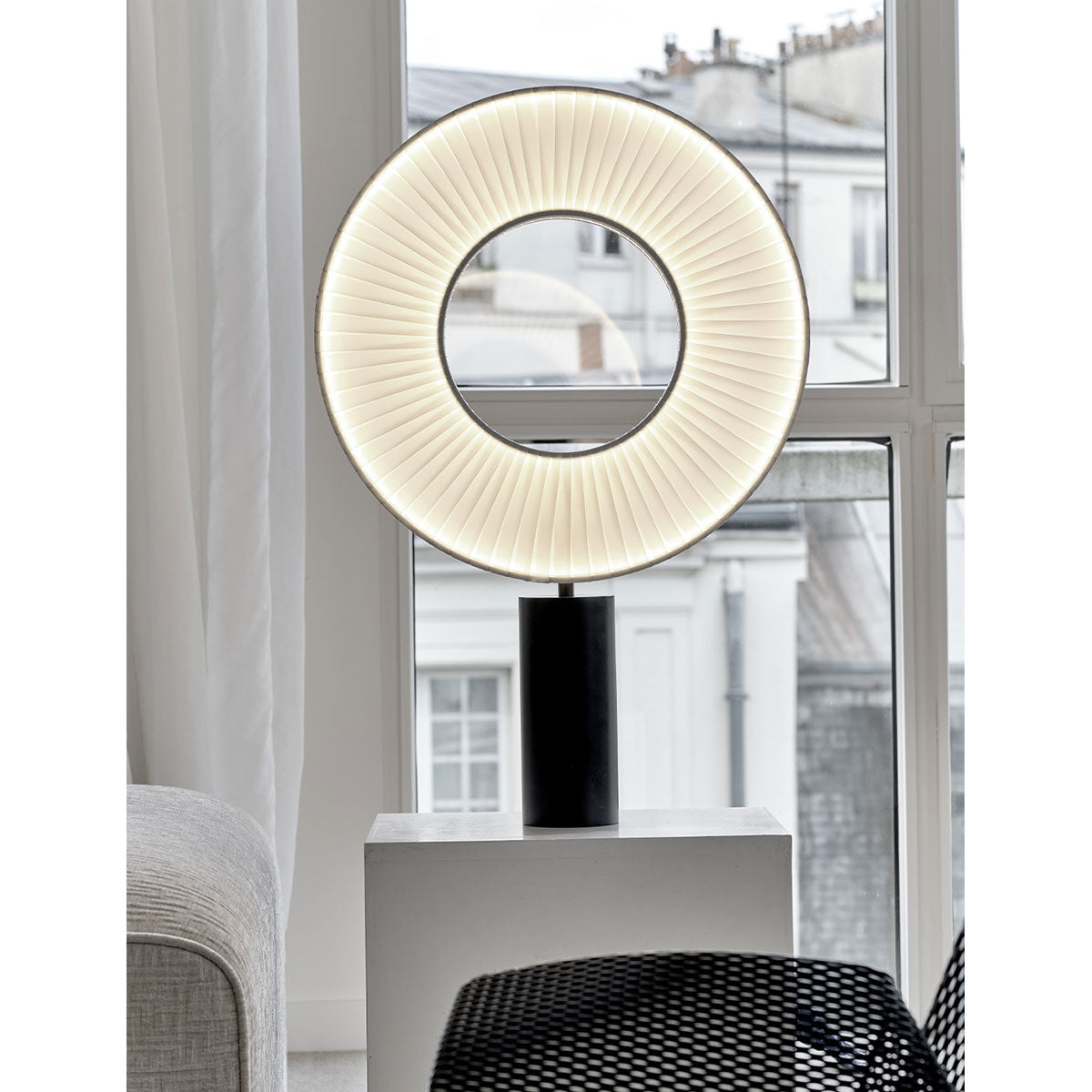 Iris Table 50