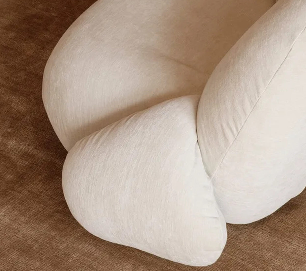 Gubi - Pacha Lounge chair - Taninihome.com