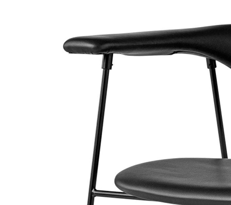 Gubi - Masculo Dining Chair - Taninihome.com