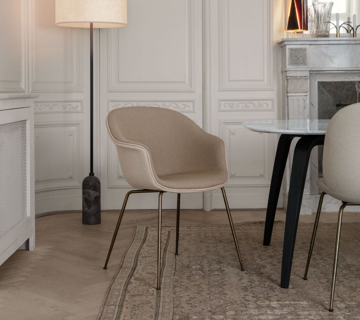 Gubi - Bat dining chair - Taninihome.com